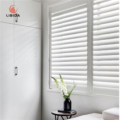 Aluminiumsvinduer tilpassede aluminiumslammer på bassenghuset faste aluminiumsskodder port vanntett